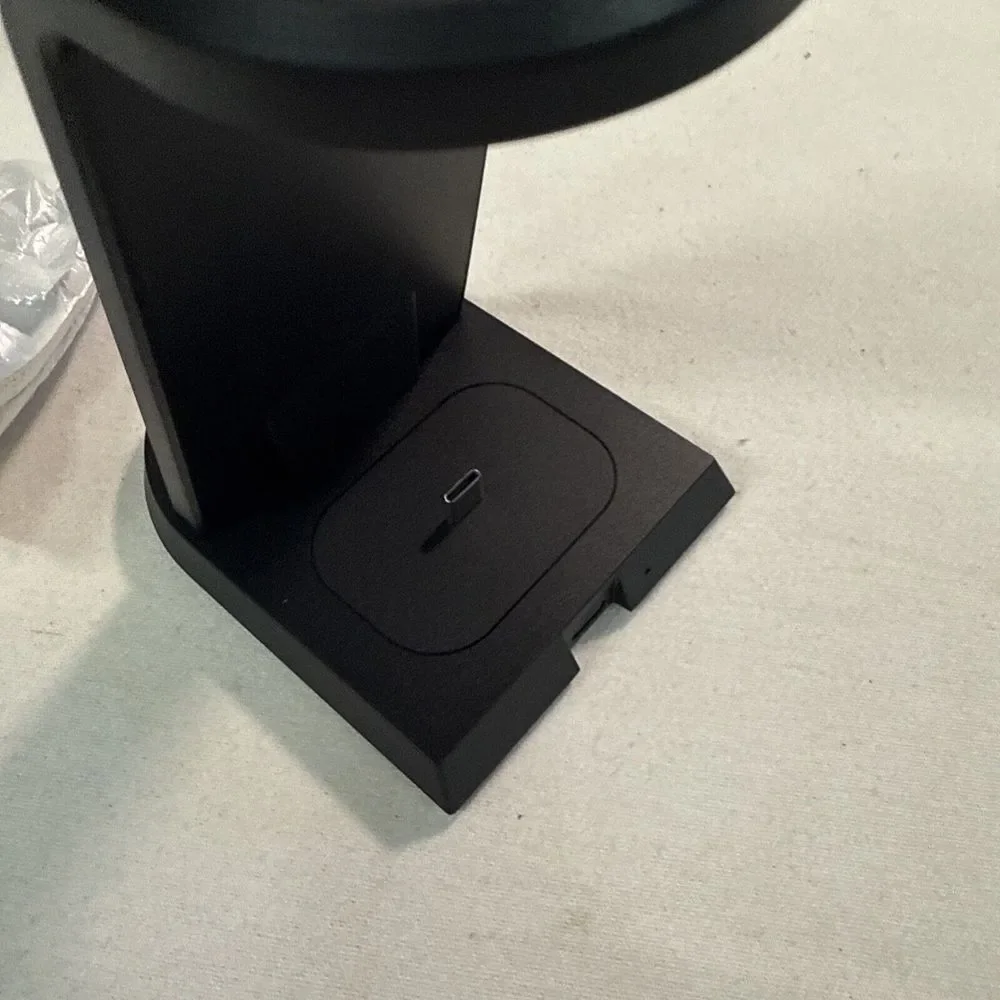 3 in 1 Wireless charger for Apple iPhone, Apple watch, Airpods 15w, Technology
